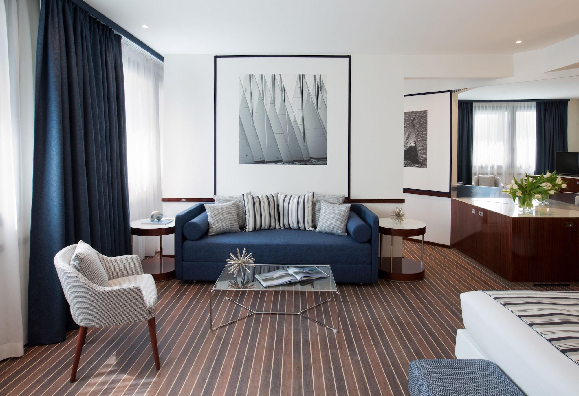 Starhotels President 4* Genoa